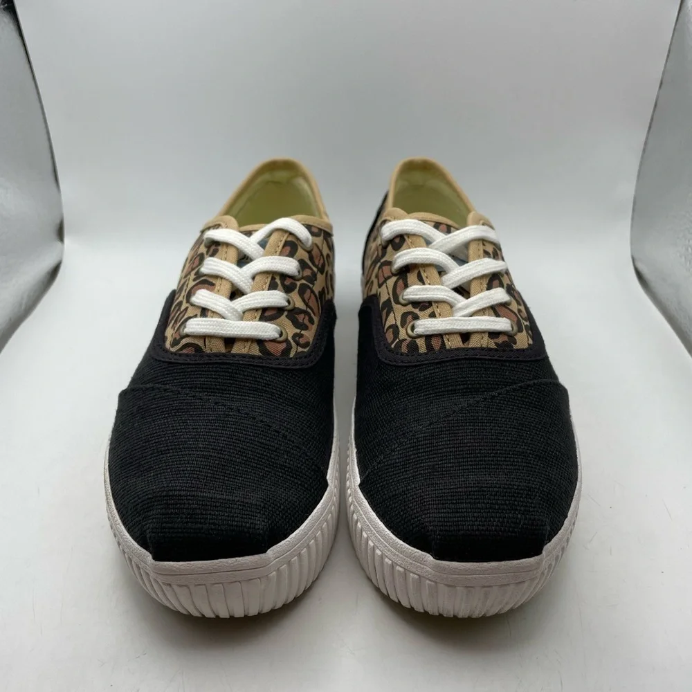 Toms cheetah print women’s sneakers size 5.5